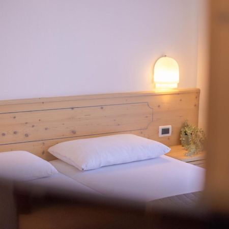 Comano Vacanze Appartamenti Comano Terme Kültér fotó