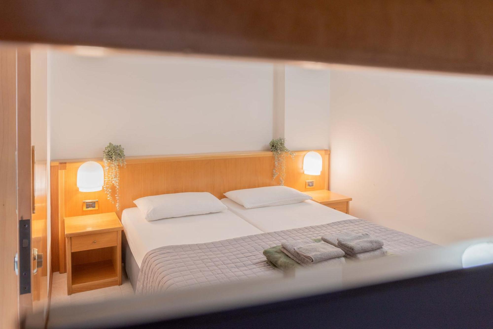 Comano Vacanze Appartamenti Comano Terme Kültér fotó